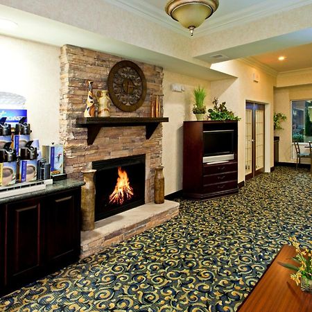 Holiday Inn Express Hotel & Suites Frankfort By Ihg Екстериор снимка