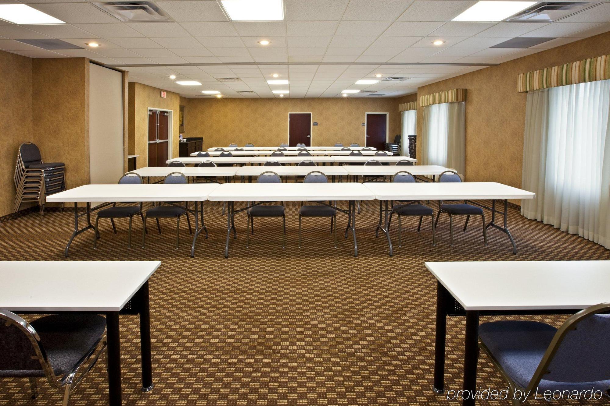 Holiday Inn Express Hotel & Suites Frankfort By Ihg Съоръжения снимка