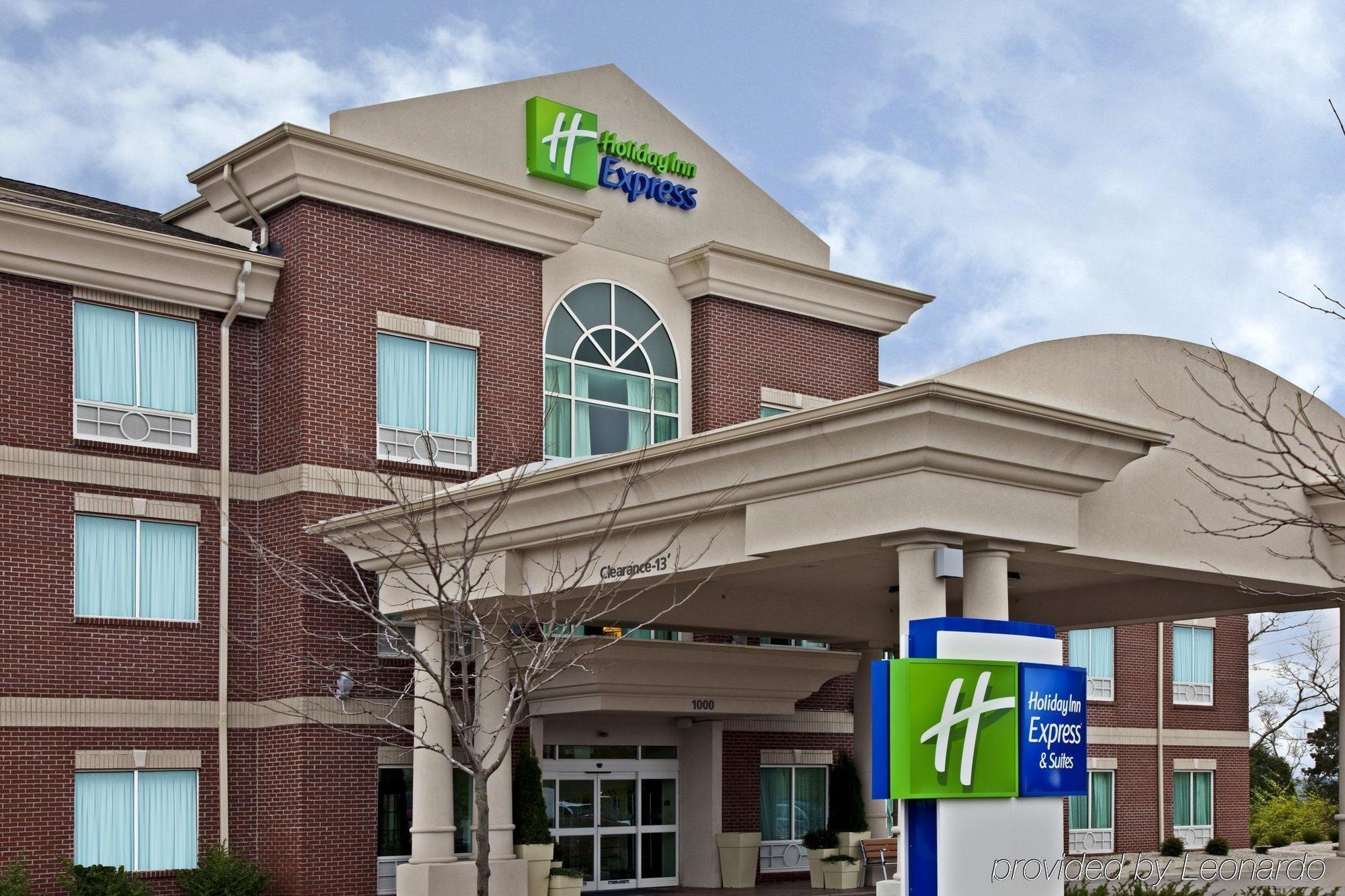Holiday Inn Express Hotel & Suites Frankfort By Ihg Екстериор снимка