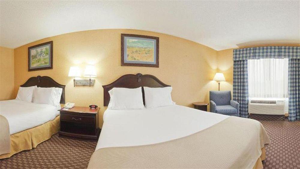 Holiday Inn Express Hotel & Suites Frankfort By Ihg Екстериор снимка
